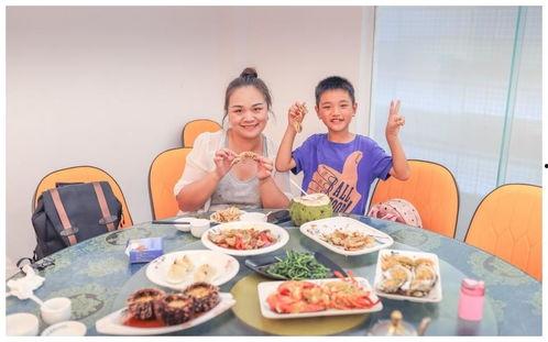 老友出游吃瓜记,共享瓜果时光