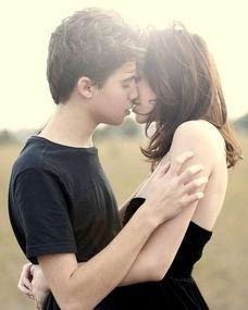 吃瓜男女接吻图片,吃瓜男女浪漫接吻画面曝光