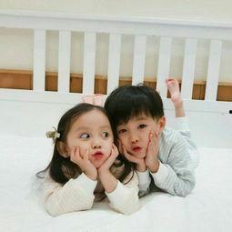 吃瓜小孩情侣网名,吃瓜小孩情侣的浪漫故事