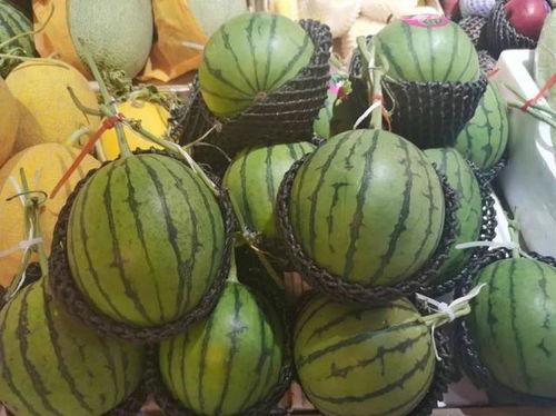 本地吃瓜,揭秘街头巷尾的热辣故事